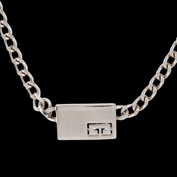 Givenchy Vintage Necklace ✨ - Picture 1 of 4